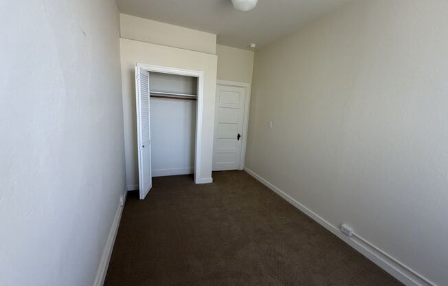 Bright & Spacious One Bedroom, Recently Renovated, W&D in Unit. Available Now!