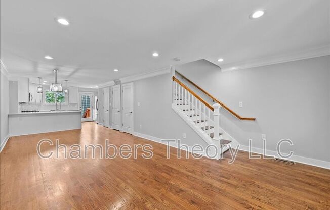 1273 OATES ST NE