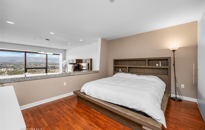 1 bed, 1 bath, 800 sqft, $3,000, Unit 3005