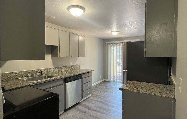 1 bed, 1 bath, 700 sqft, $1,200, Unit 205