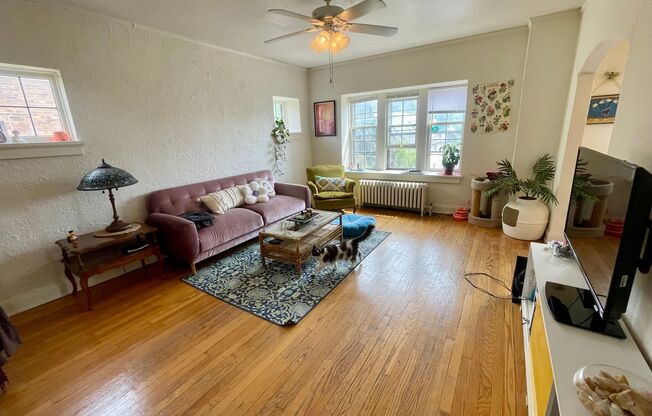 2631 N Cramer