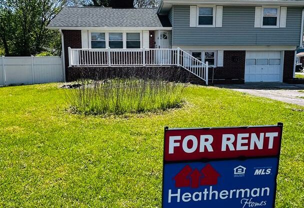 HAMPTON - BEAUTIFULLY UPDATED HOME