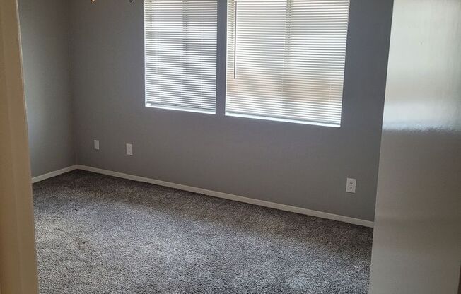 2 beds, 1 bath, 864 sqft, $895, Unit 1403