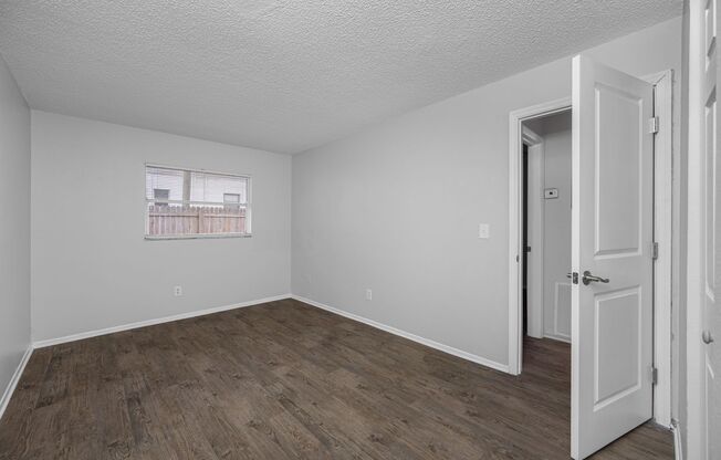 2 beds, 1 bath, 700 sqft, $1,495, Unit 4520-10