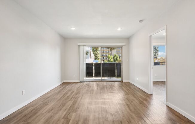 3 beds, 2 baths, 1,350 sqft, $2,895, Unit 303