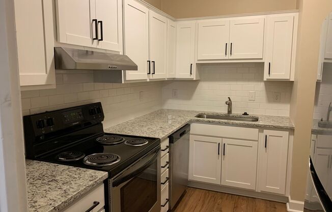 VILLAGE GLEN CONDO-REMODELED- 3 BEDROOM WITH FIRST FLOOR PRIMARY BEDROOM AND BATH