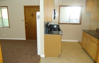 2 beds, 1 bath, $2,300, Unit T3522