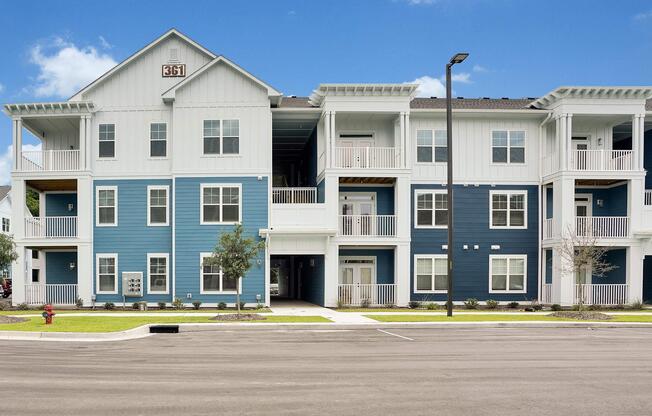 WELCOME HOME TO ARBORETUM WEST