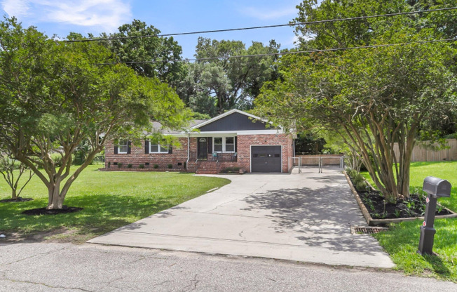 6305 LUCILLE DR