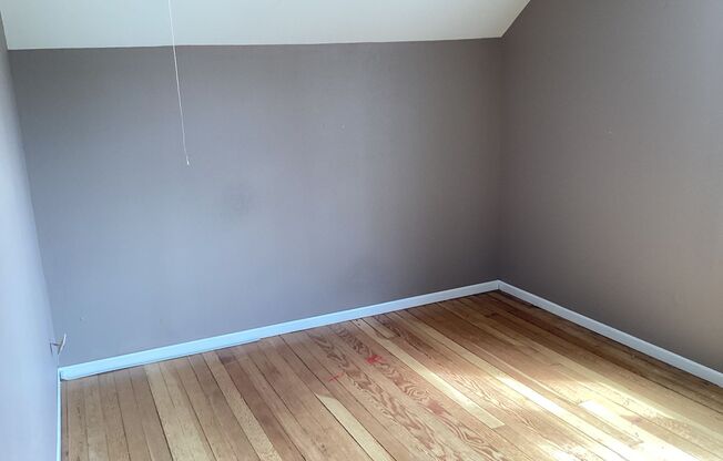 2 bedroom single family home wit attached garage