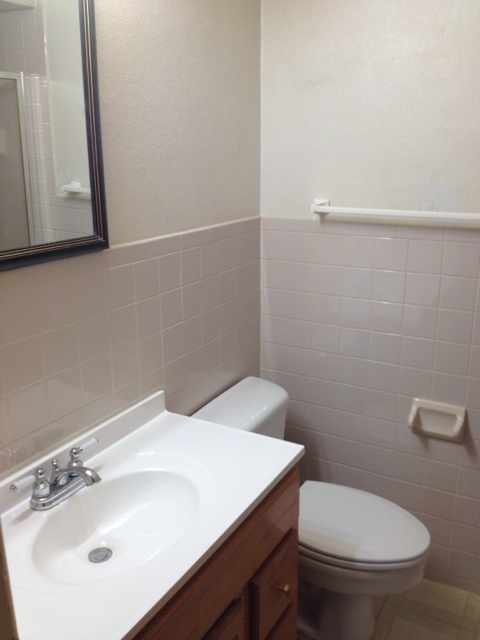 3 beds, 2 baths, $1,300