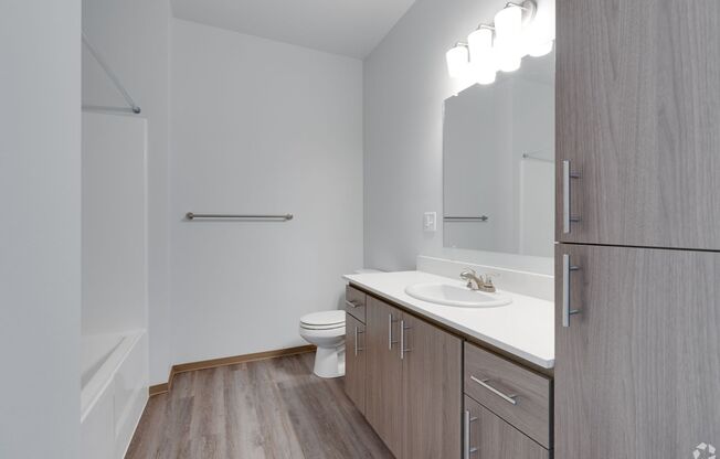 2 beds, 2 baths, 1,139 sqft, $1,899, Unit 192-207