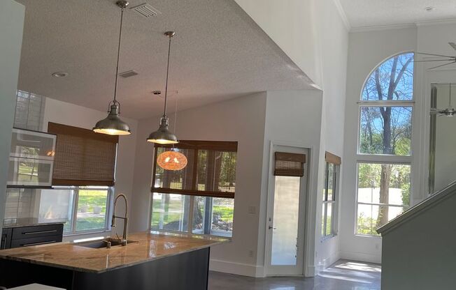 3996 Richmond Park Dr. E.