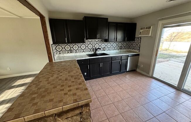 Spacious Roseville Three Bedroom home