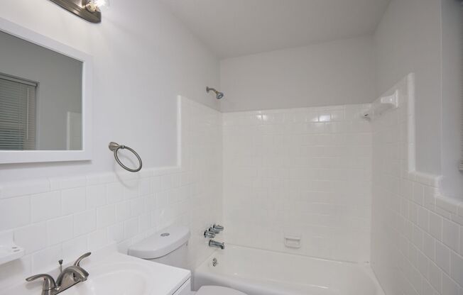 Lenox Hills Apartements