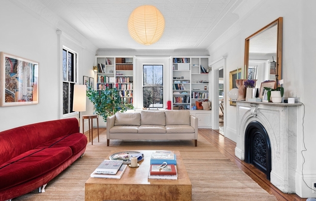 4 MAPLE AVE