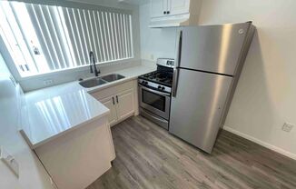 1 bed, 1 bath, 420 sqft, $1,995, Unit 10