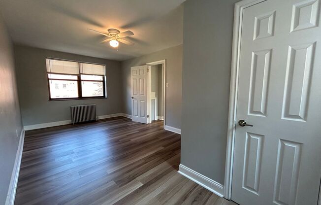 2 beds, 1 bath, 800 sqft, $1,720, Unit 6236 Fifth Ave. #202A