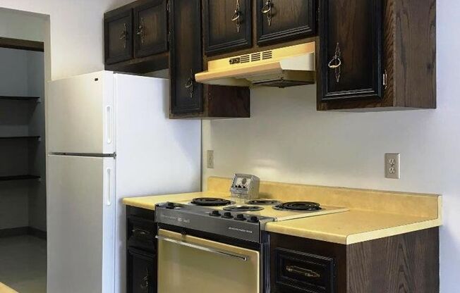 1 bed, 1 bath, 720 sqft, $650, Unit 201