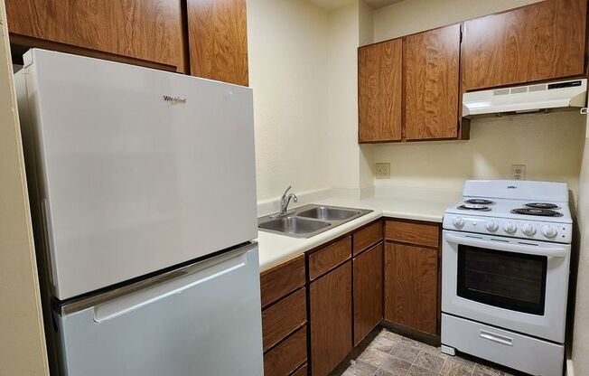 1 bed, 1 bath, 460 sqft, $1,050, Unit 210