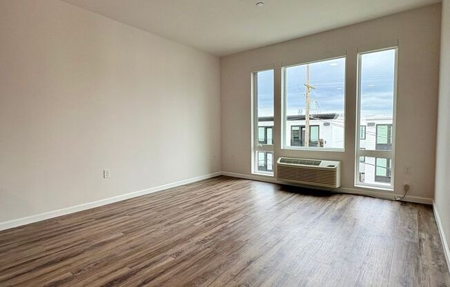 1 bed, 1 bath, 589 sqft, $1,675, Unit 304
