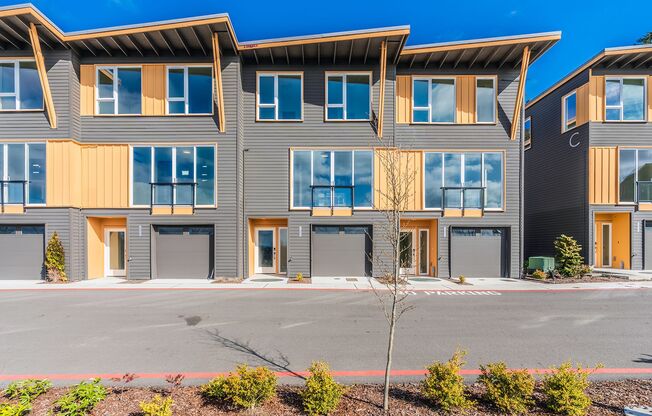 Skyridge Townhouses – Modern 3-Story Living in South Seattle’s Bryn Mawr‑Skyway, Stylish,and  Spacious