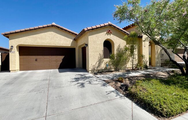 Beautiful 3 Bedroom/2 Bath Single Level Home in Estrella Mountain Ranch