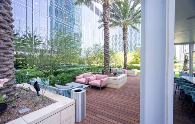 Studio, 1 bath, $2,195