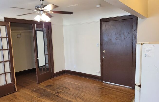 Studio, 1 bath, $775, Unit 205