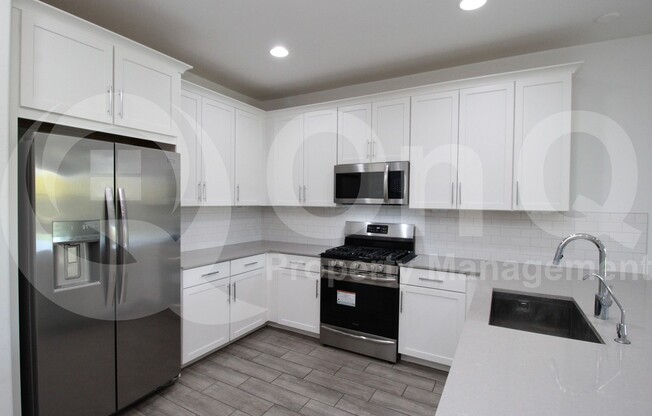 8923 W SOLANO DR