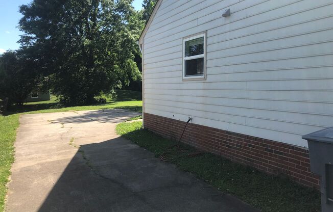 Wonderfully updated 3 bedroom 2 bath ranch home in the Raeburn Subdivision in the heart of Ballantyne.