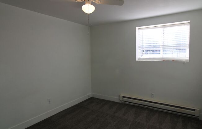 2 beds, 1 bath, 800 sqft, $945, Unit 3