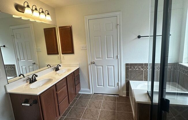 3 beds, 2 baths, $1,850