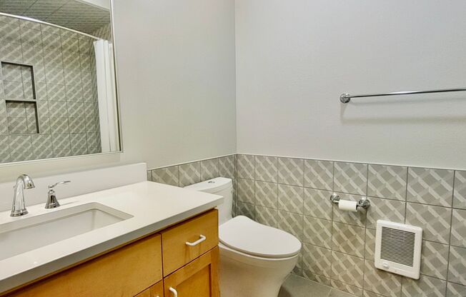 2 beds, 2 baths, $2,695, Unit # 204