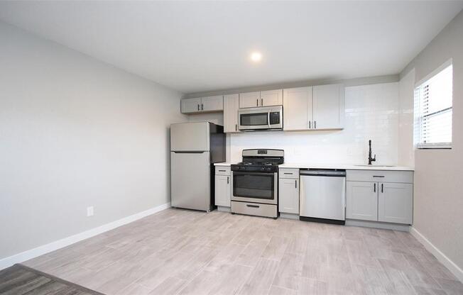 5201 CRAWFORD