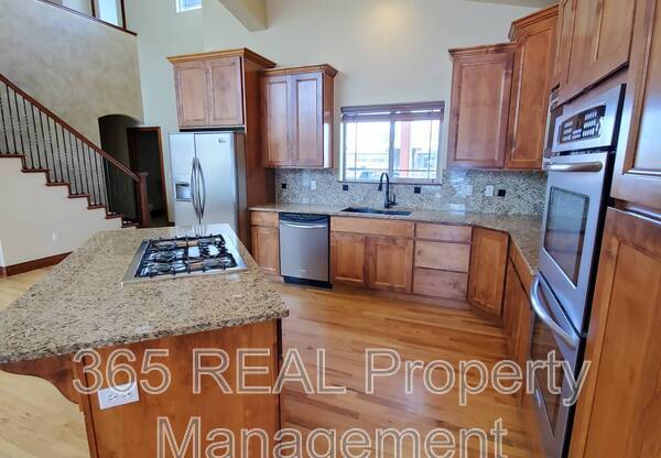 1997 BAYFRONT DR