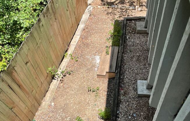 1120 Hollowcreek Drive