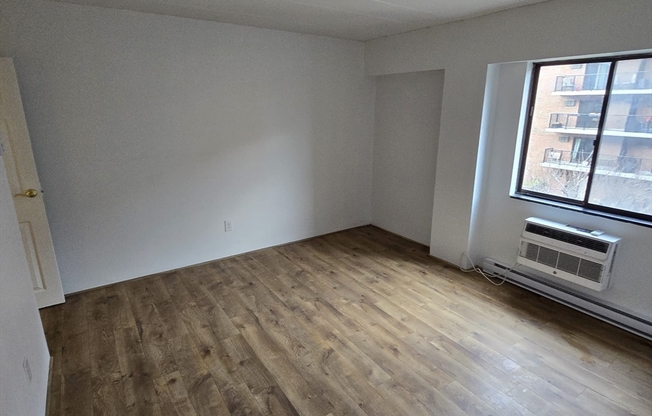 2 beds, 2 baths, 1,115 sqft, $3,850, Unit 304