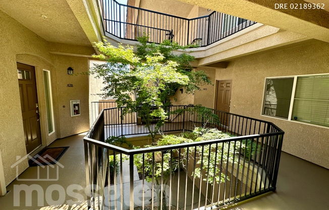 2 beds, 2 baths, $2,400, Unit #427