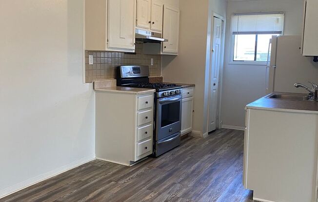 2 beds, 1 bath, $1,200