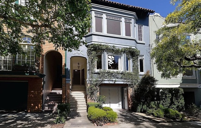 46 7 AVE