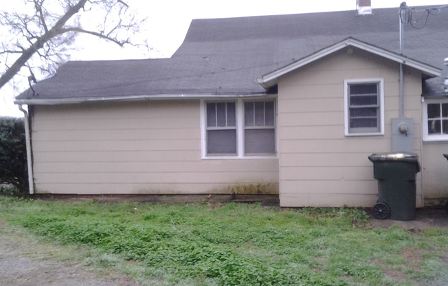 3 beds, 1 bath, $1,675