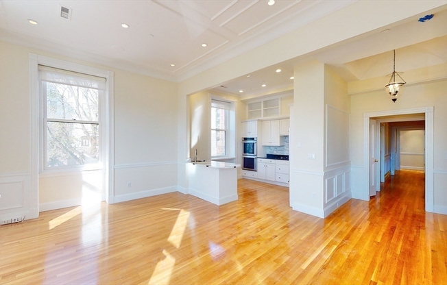 22 BEACON ST