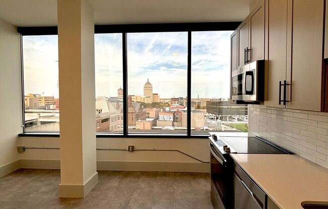 1 bed, 1 bath, 589 sqft, $1,700, Unit 39-718