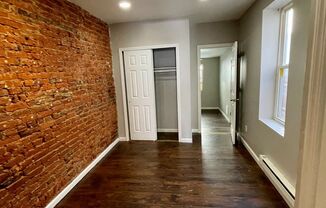2131 E Tioga Street