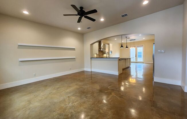 2/2.5/2 Townhome in Town Creek! Fridge, Washer, Dryer Included / Walk to Shopping & Restaurants / NBISD