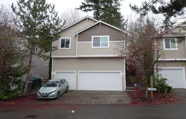 Beautifully designed 4-bedroom, 3-bathroom residence in Lynnwood