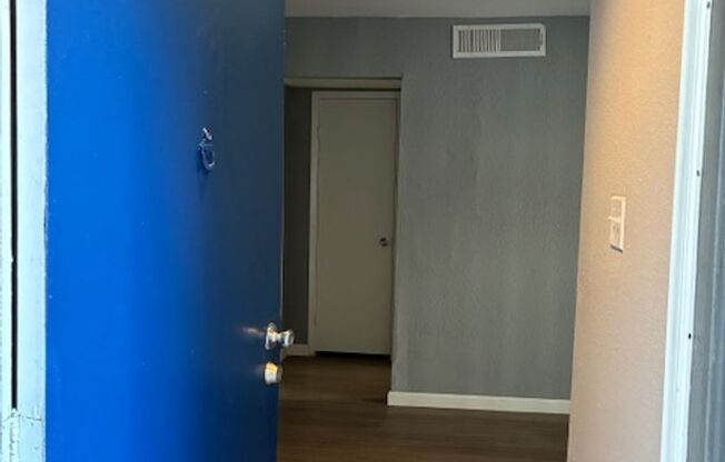 1 bed, 1 bath, 750 sqft, $925, Unit 6801