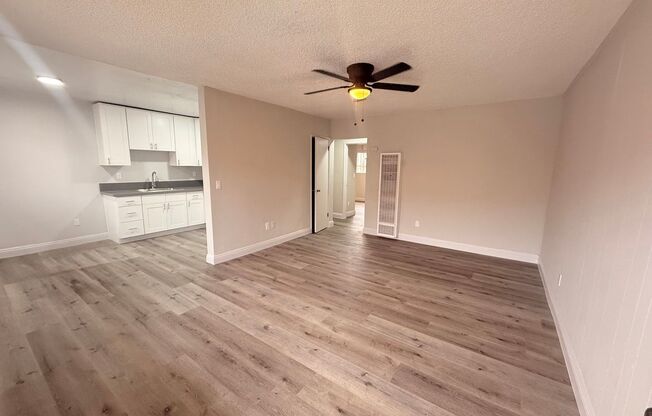 2 beds, 1 bath, $2,300, Unit 05