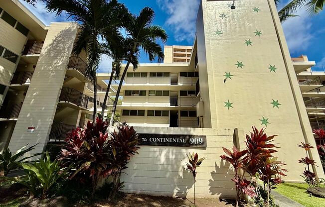 The Continental/2BD/1BA/1PK